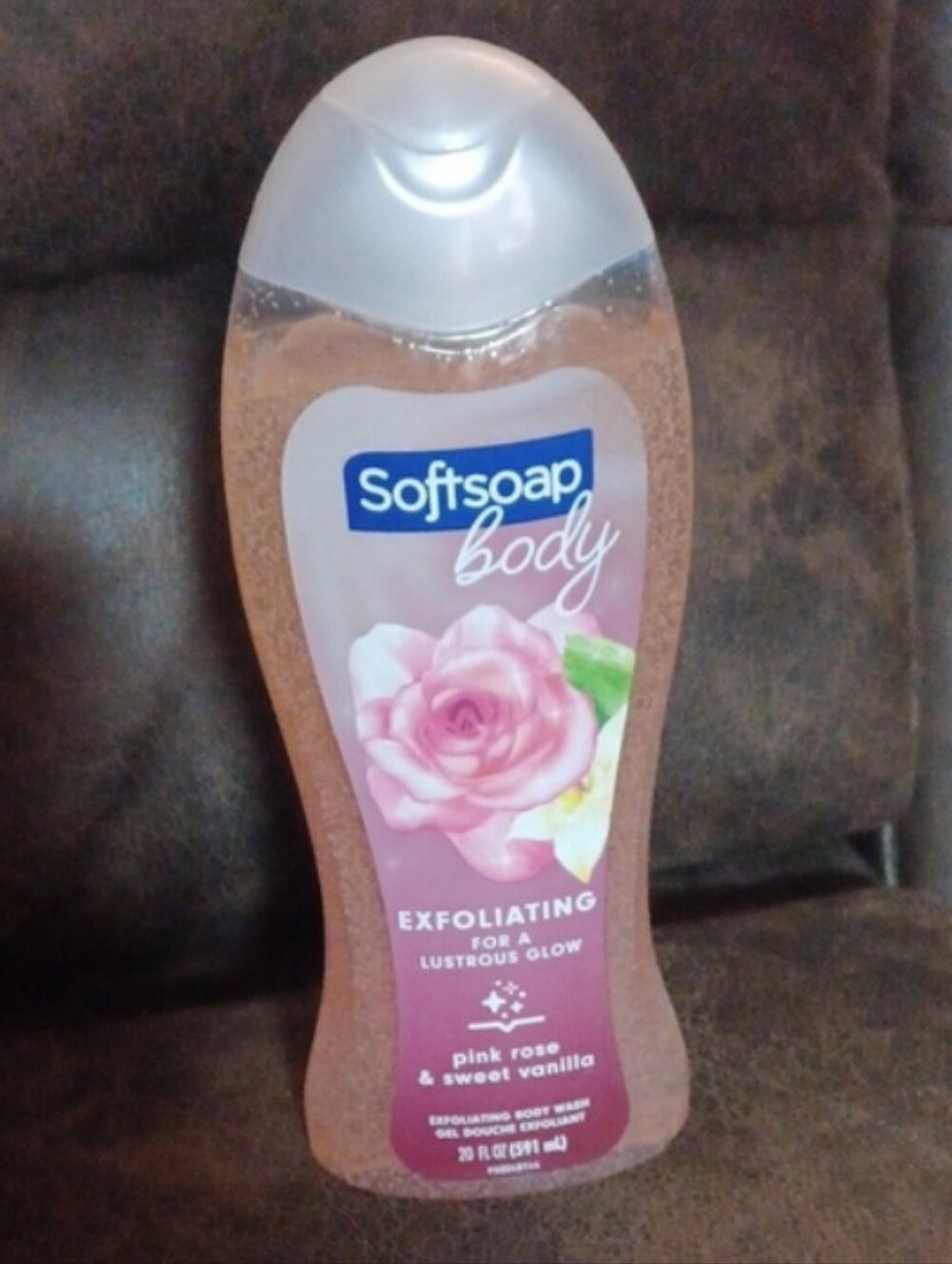4/$30 New Softsoap Body Wash - Pink Rose & Sweet Vanilla Scent